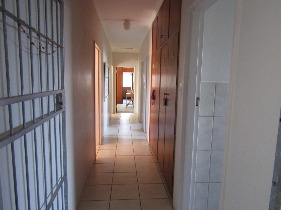 6 Bedroom Property for Sale in Humansdorp Eastern Cape